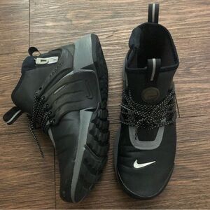 Nike Air Presto Mid Utility women’s size 7